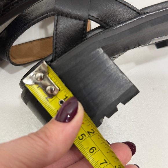 Madewell The Erin Lugsole sandal in black leather size 7.5.